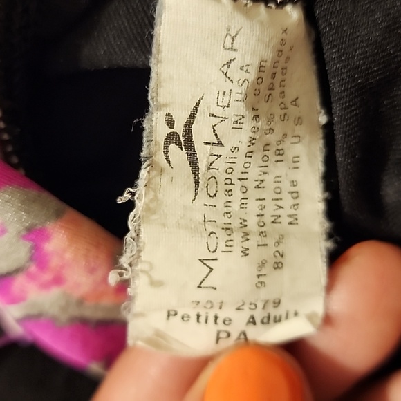 Motion Wear - Picture 7 of 9